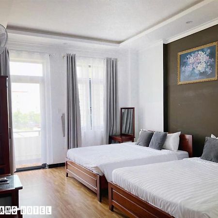 Khach San Minh Quang Hotel Phan Rang Eksteriør billede
